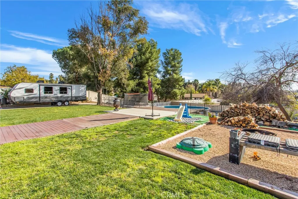 33241 Avenue D, Yucaipa, California 92399 home-pic-27