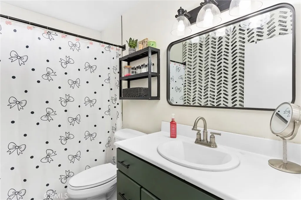 33241 Avenue D, Yucaipa, California 92399 home-pic-15