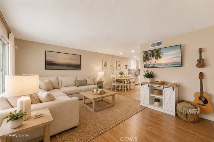 2404 Niagara, Costa Mesa, California 92626