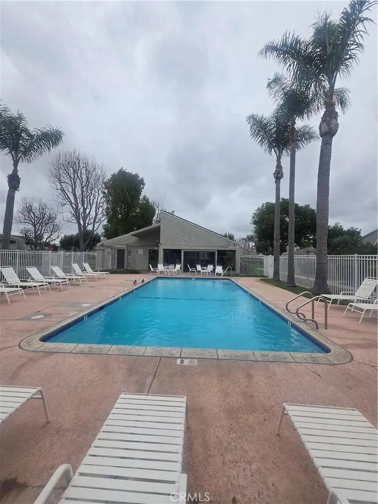17901 Pollard, Huntington Beach, California 92647 home-pic-14