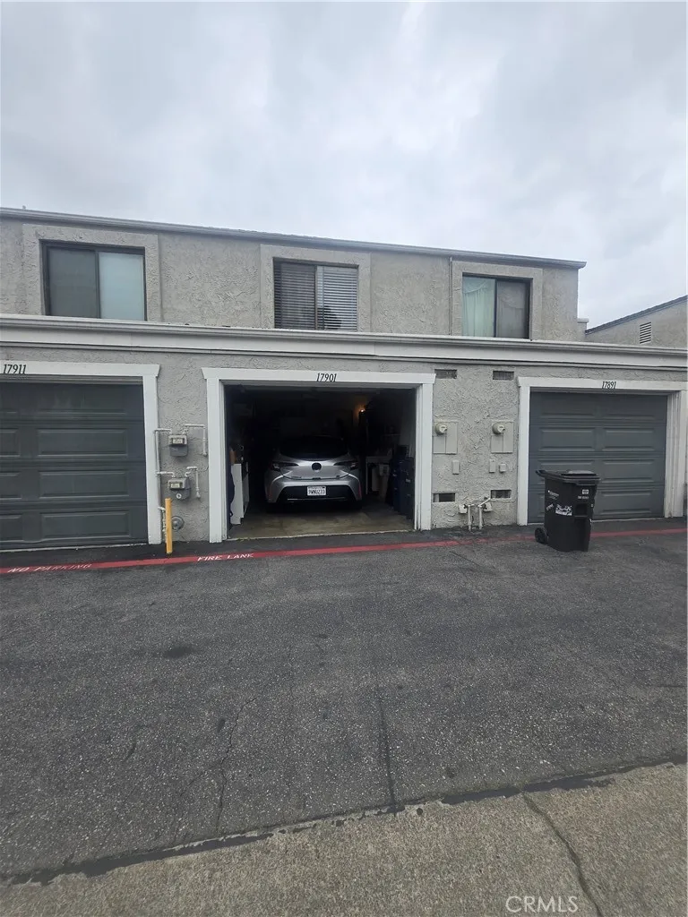 17901 Pollard, Huntington Beach, California 92647 home-pic-2
