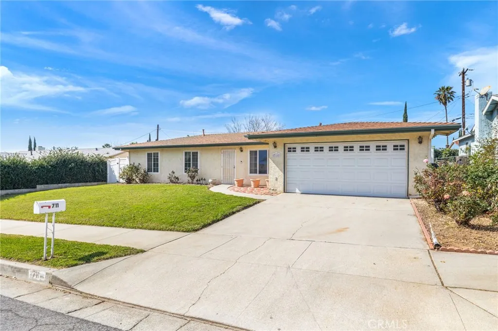 711 N 16th, Banning, California 92220 home-pic-1
