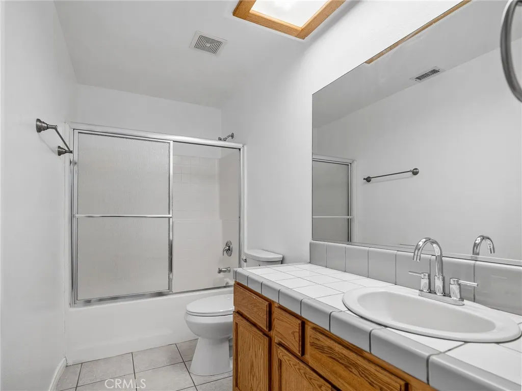 14266 Kiowa, Apple Valley, California 92307 home-pic-16