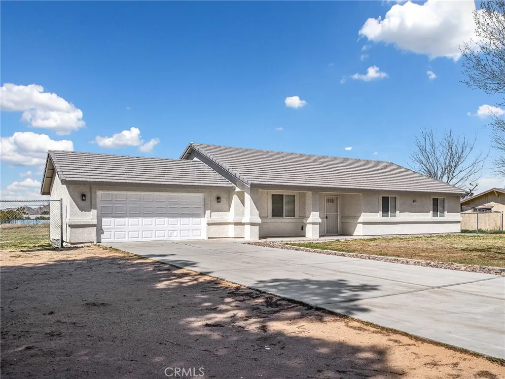 14266 Kiowa, Apple Valley, California 92307 home-pic-4