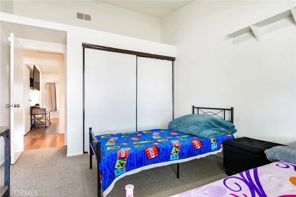 616 S. Millard Ave, Rialto, California 92376 home-pic-13