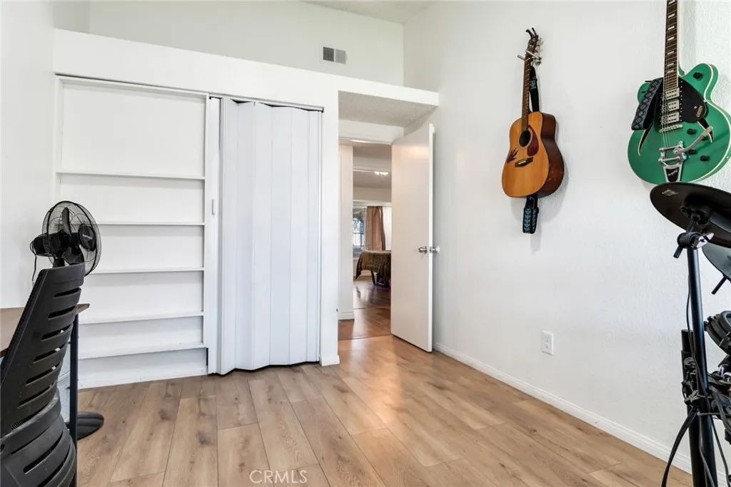 616 S. Millard Ave, Rialto, California 92376 home-pic-11