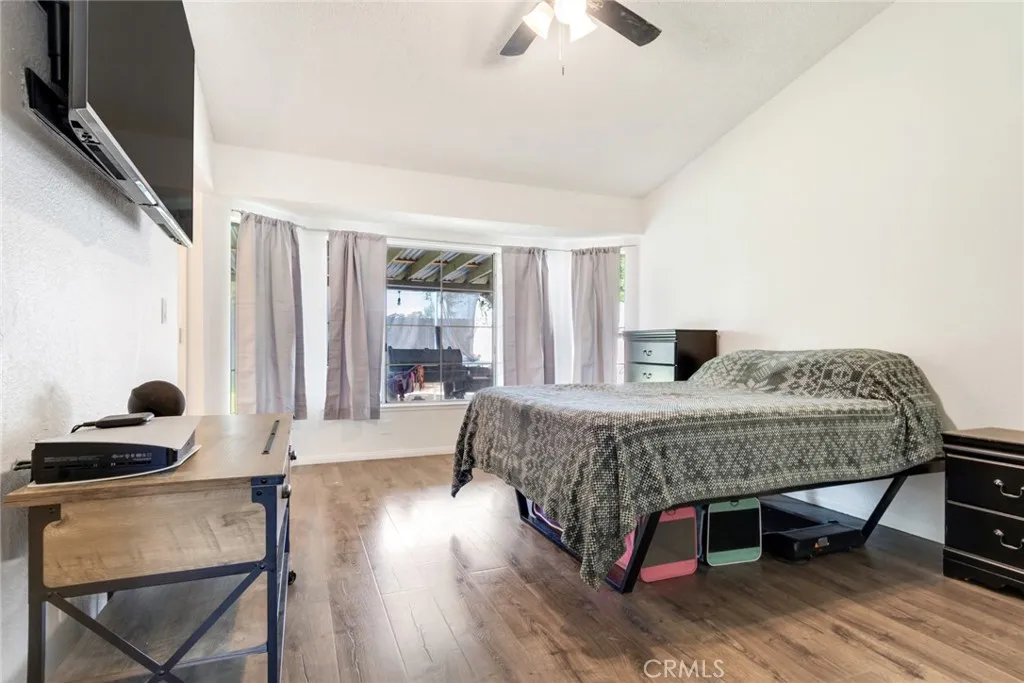 616 S. Millard Ave, Rialto, California 92376 home-pic-14