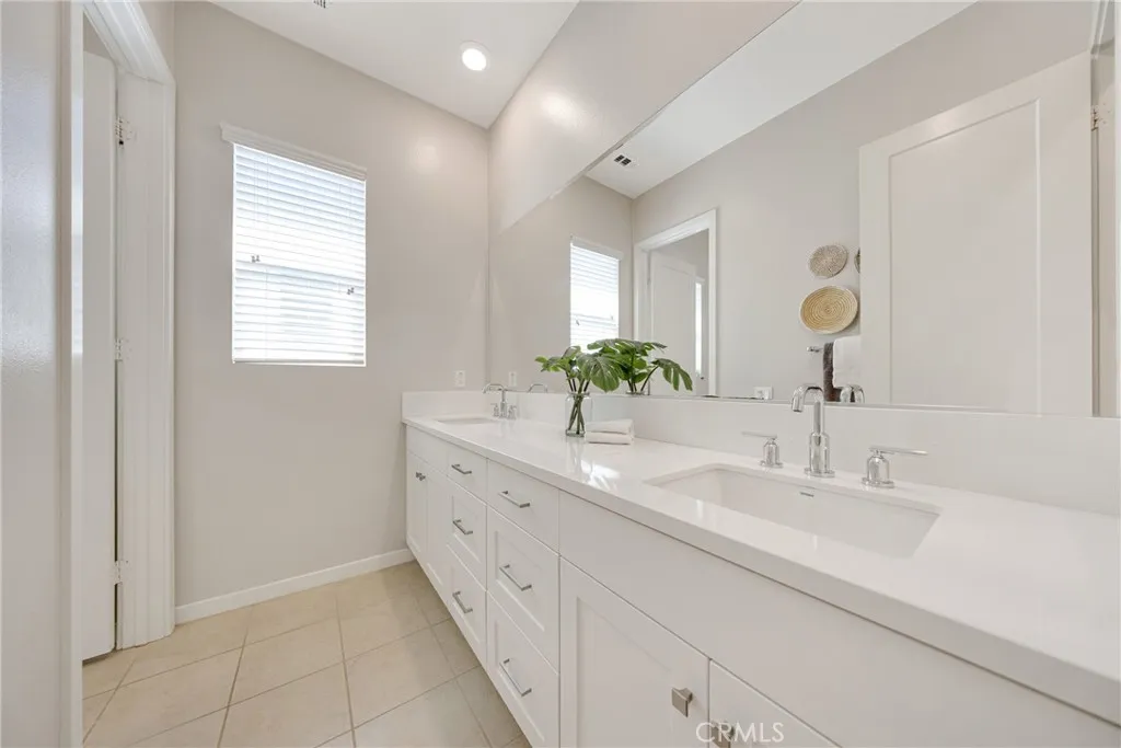 104 Sculpture, Irvine, California 92618 home-pic-15