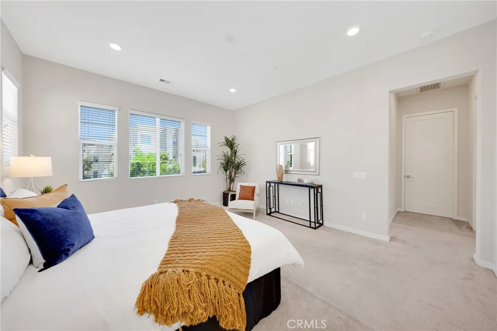 104 Sculpture, Irvine, California 92618 home-pic-12