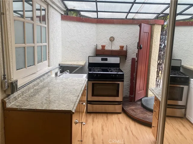 Full kitchen open to breezes