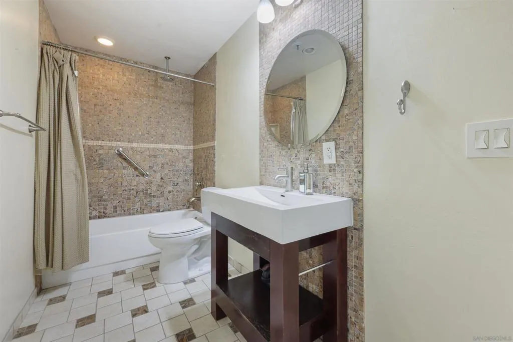 5605 Friars Rd. 280, San Diego, California 92110 home-pic-12