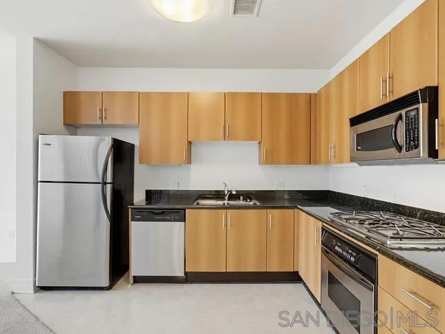 550 Park Blvd 2601, San Diego, California 92101 home-pic-15