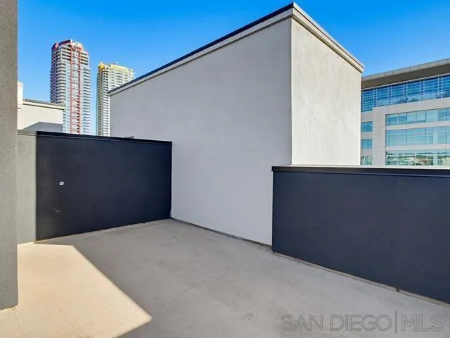 550 Park Blvd 2601, San Diego, California 92101 home-pic-43