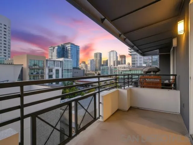 550 Park Blvd 2601, San Diego, California 92101 home-pic-1