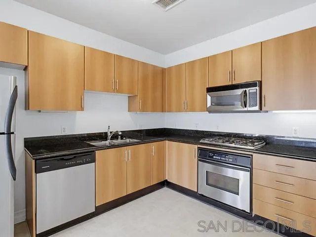 550 Park Blvd 2601, San Diego, California 92101 home-pic-18