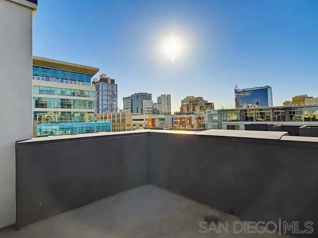 550 Park Blvd 2601, San Diego, California 92101 home-pic-42