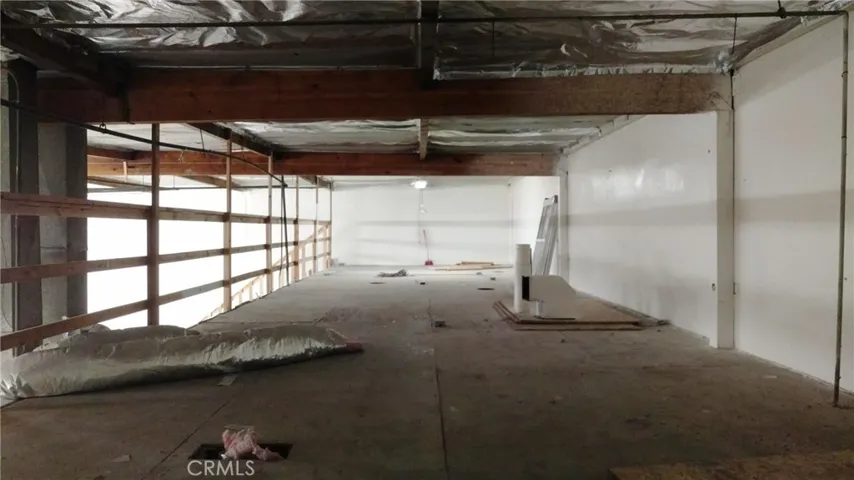 1000 sqft Mezzanine