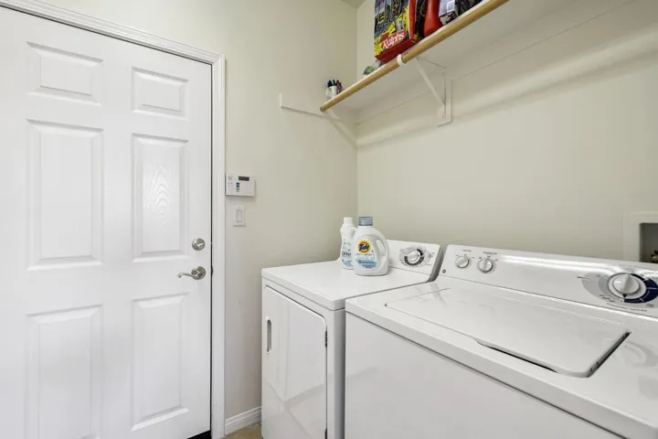 30-web-or-mls-JMHoneysuckle0820_030