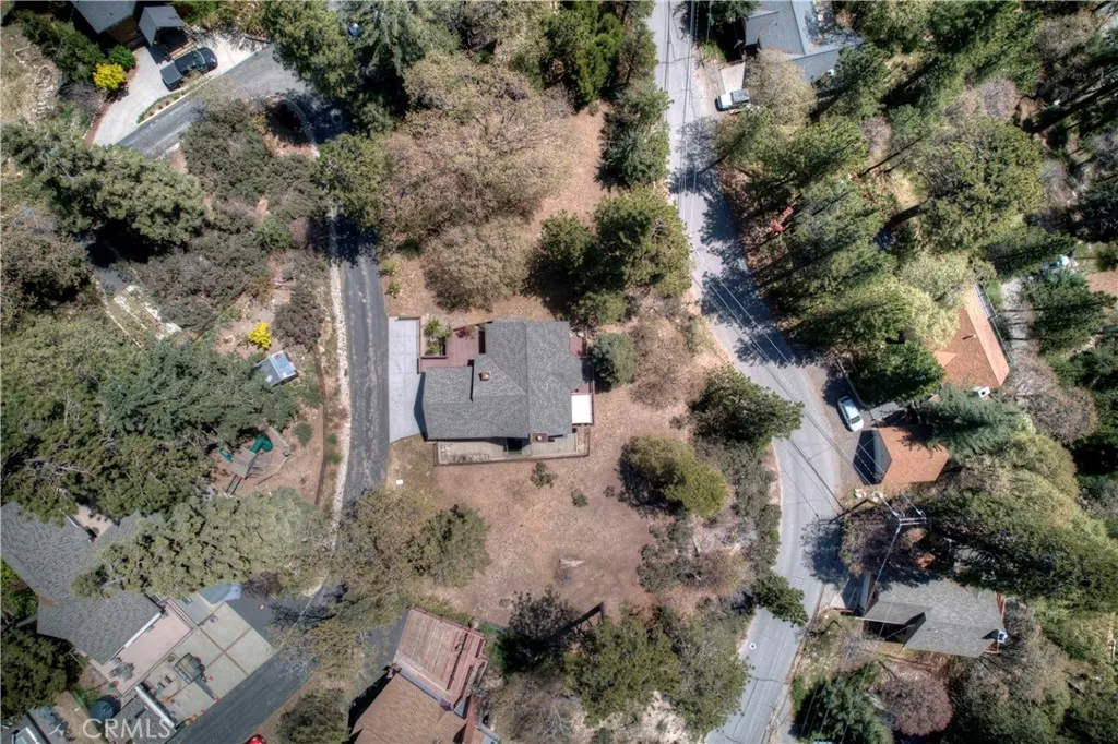 26520 Walnut Hills Drive, Lake Arrowhead, California 92352 home-pic-39