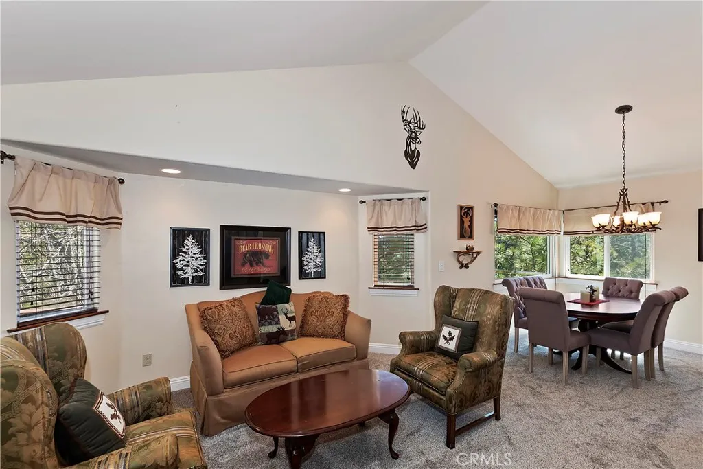 26520 Walnut Hills Drive, Lake Arrowhead, California 92352 home-pic-11