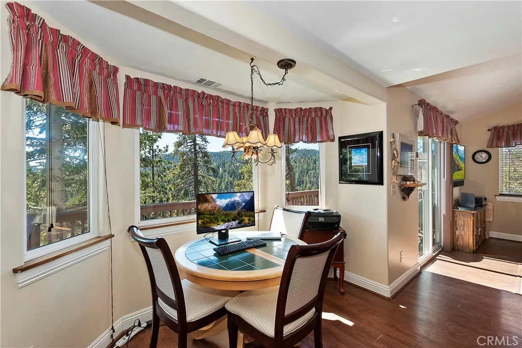 26520 Walnut Hills Drive, Lake Arrowhead, California 92352 home-pic-19