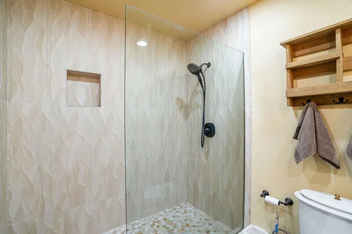 25169FranklinDr-21