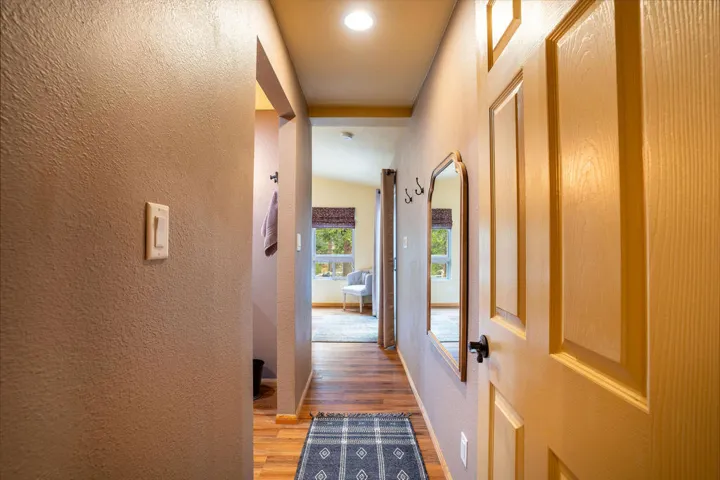 25169FranklinDr-27