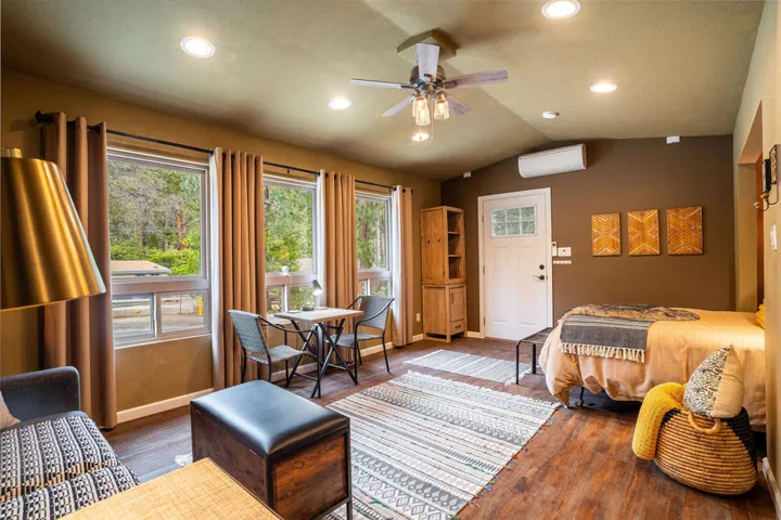 25169FranklinDr-41