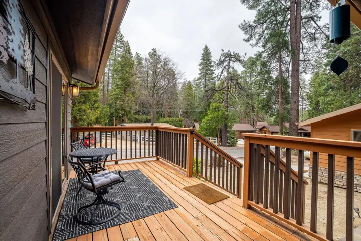 25169FranklinDr-6