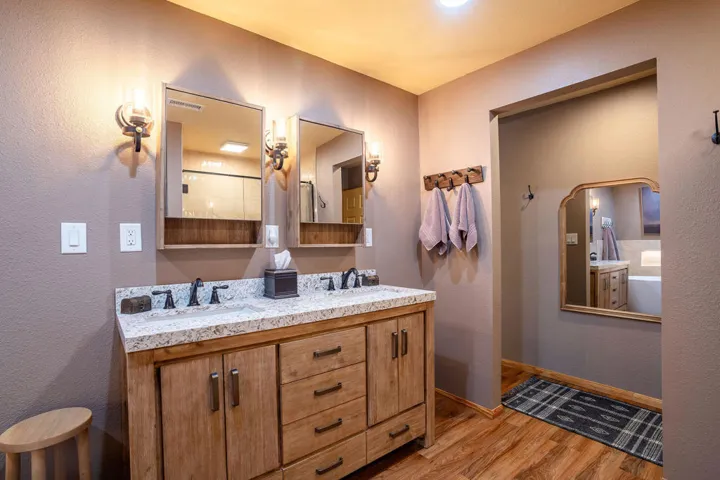 25169FranklinDr-30