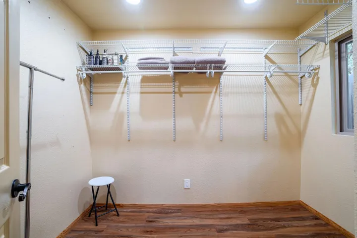 25169FranklinDr-32