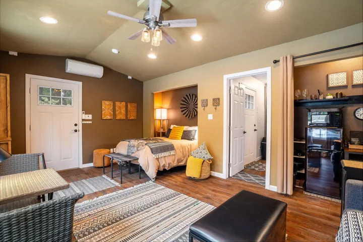 25169FranklinDr-42