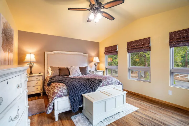 25169FranklinDr-33