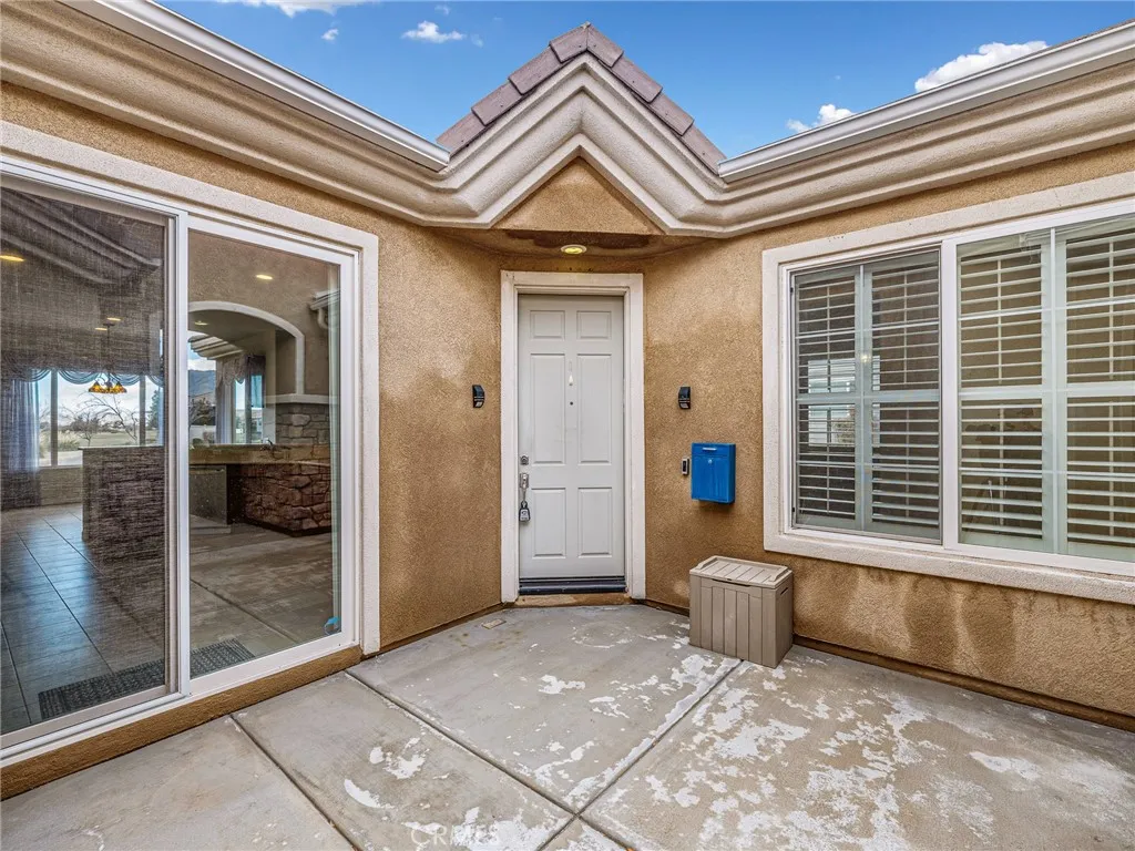 19420 Verbena Street, Apple Valley, California 92308 home-pic-5