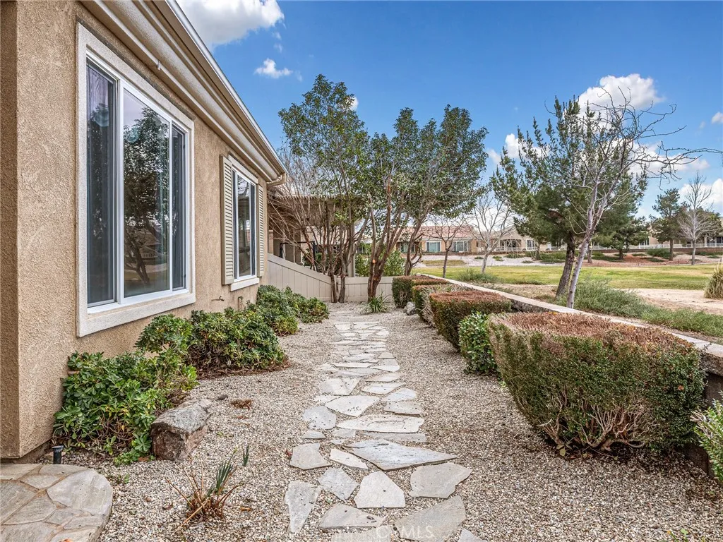 19420 Verbena Street, Apple Valley, California 92308 home-pic-31