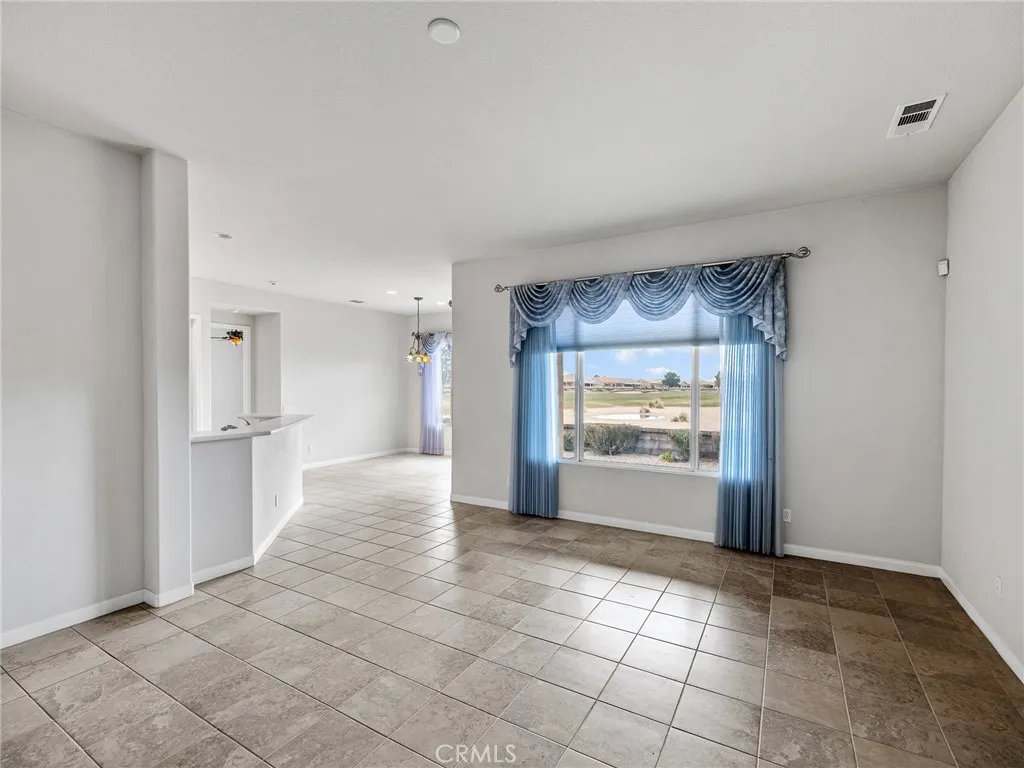 19420 Verbena Street, Apple Valley, California 92308 home-pic-11