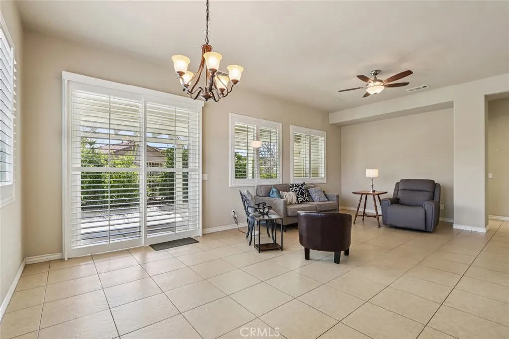 5405 Paseo Famosa, Hemet, California 92545 home-pic-14