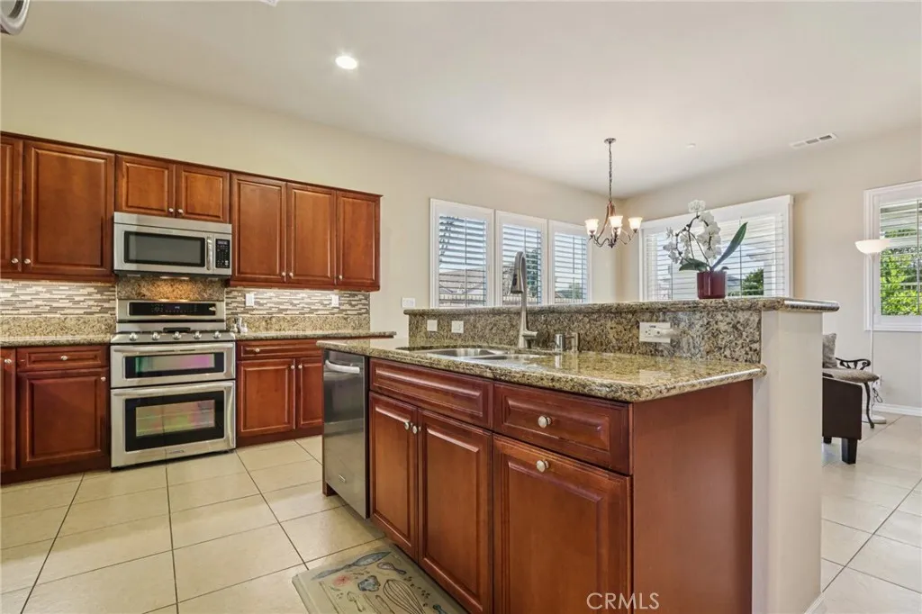 5405 Paseo Famosa, Hemet, California 92545 home-pic-7