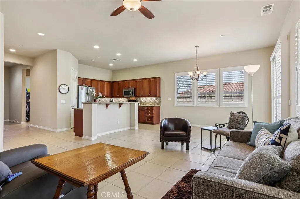5405 Paseo Famosa, Hemet, California 92545 home-pic-5