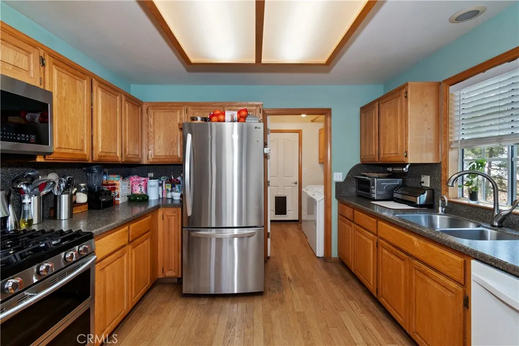 28223 North Bay, Lake Arrowhead, California 92352 home-pic-11