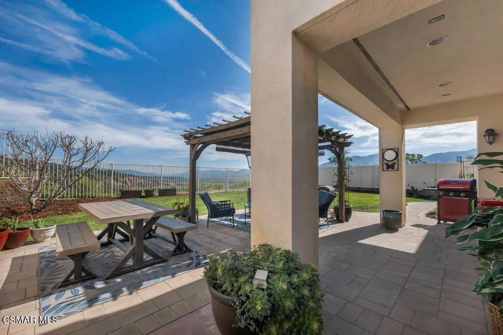 887 Coronado Circle, Santa Paula, California 93060 home-pic-39