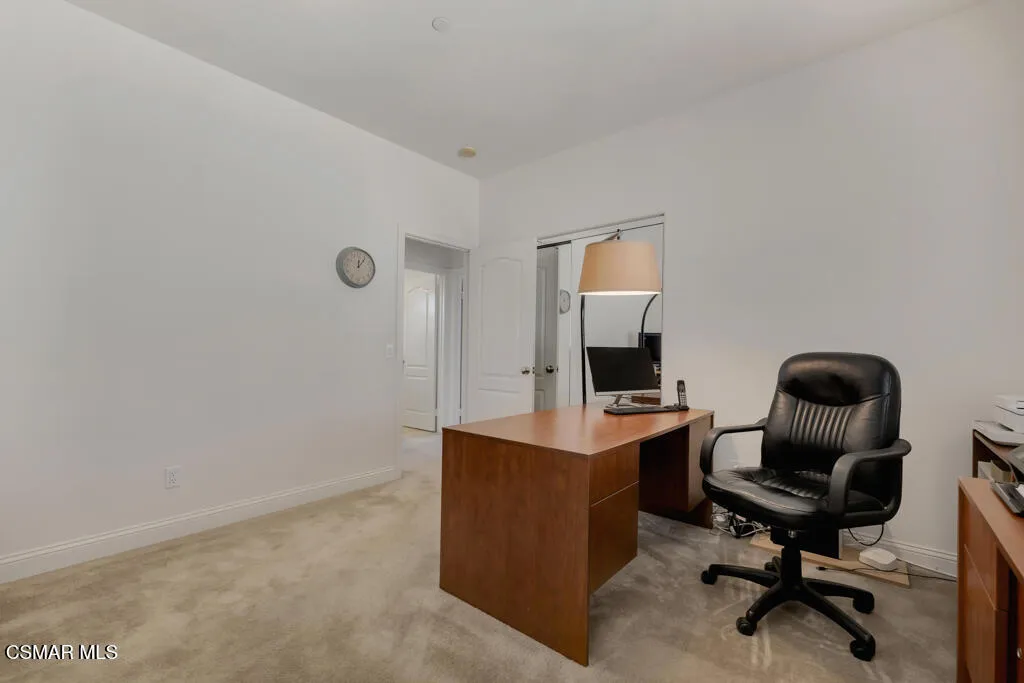 887 Coronado Circle, Santa Paula, California 93060 home-pic-27