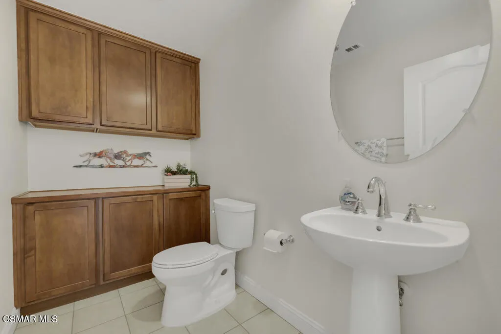 887 Coronado Circle, Santa Paula, California 93060 home-pic-8