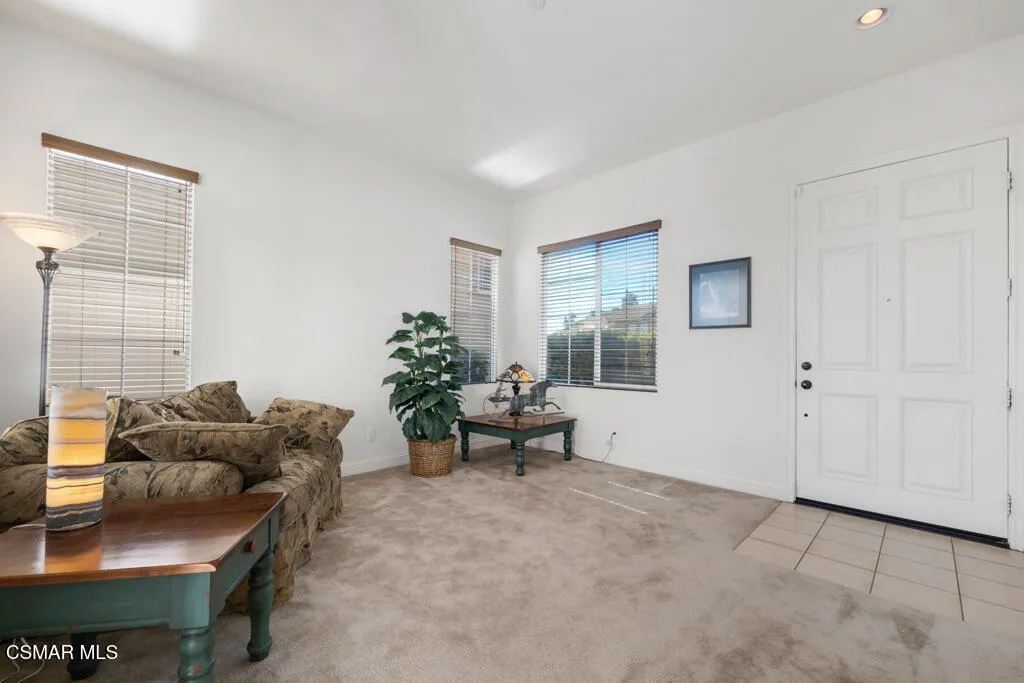 887 Coronado Circle, Santa Paula, California 93060 home-pic-6