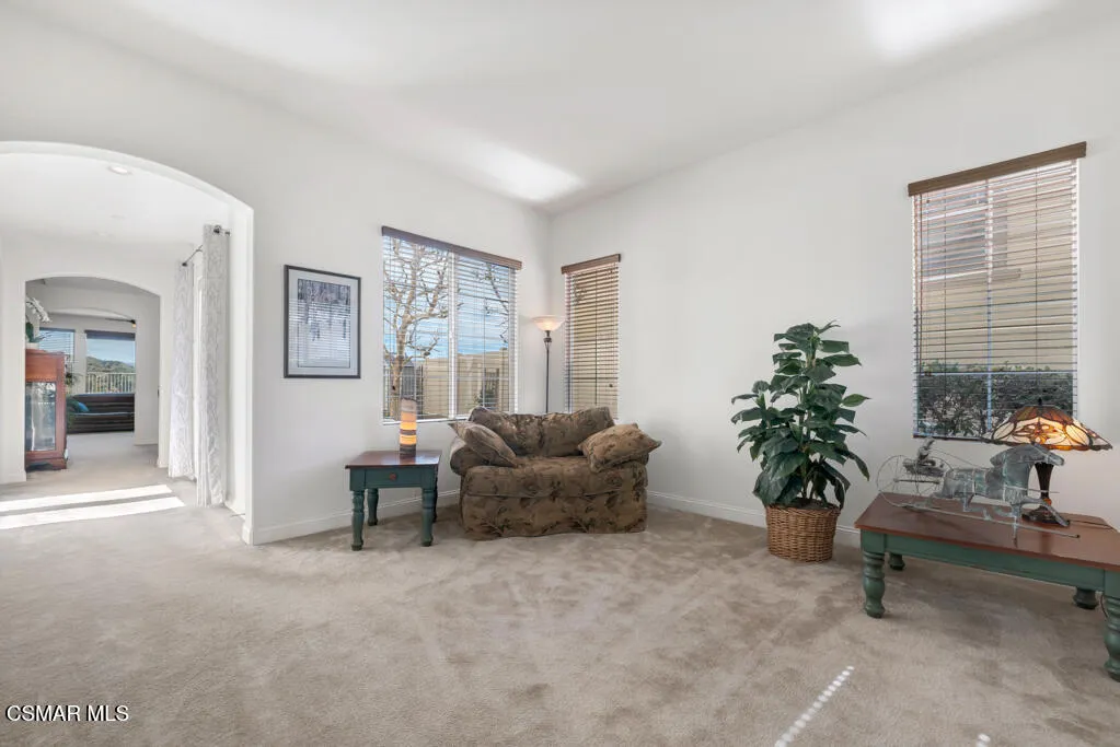 887 Coronado Circle, Santa Paula, California 93060 home-pic-5