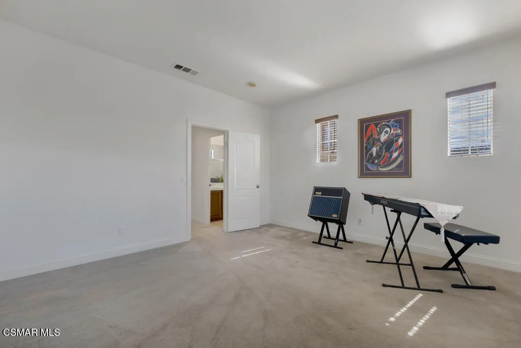 887 Coronado Circle, Santa Paula, California 93060 home-pic-30