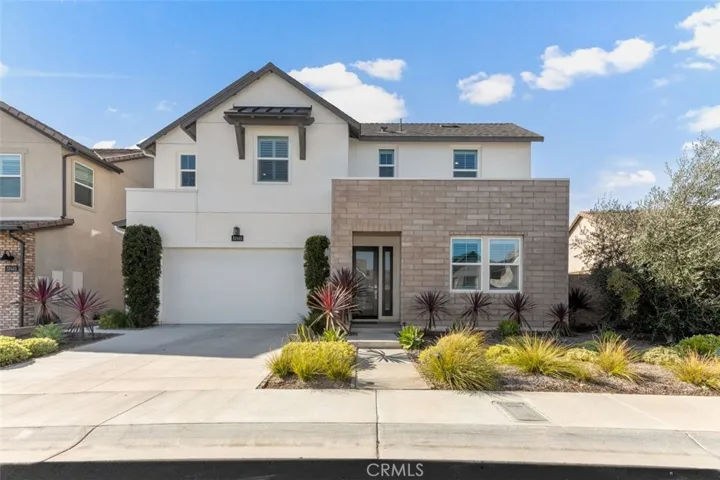 Magnificently built and newly constructed — 32411 Harvest Drive