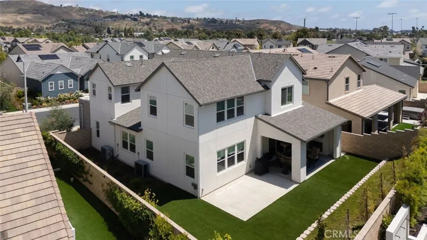 4 Bedrooms Plus an office and a loft!