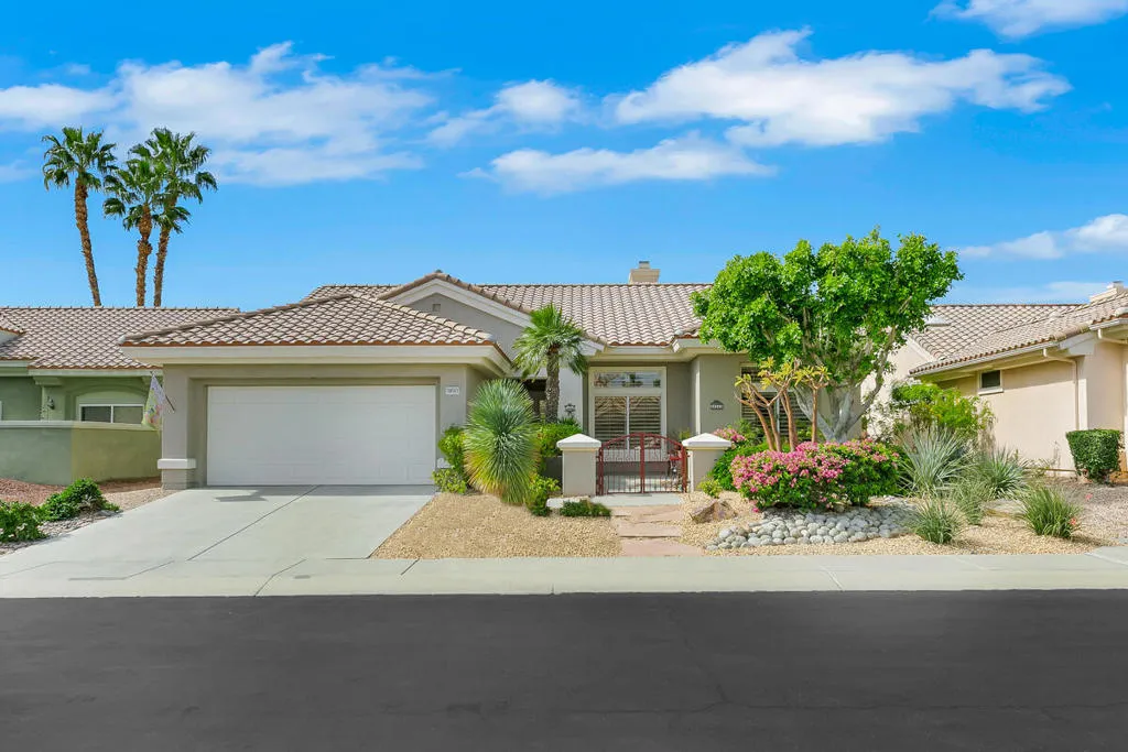 38543 Bent Palm Drive, Palm Desert, California 92211 home-pic-1