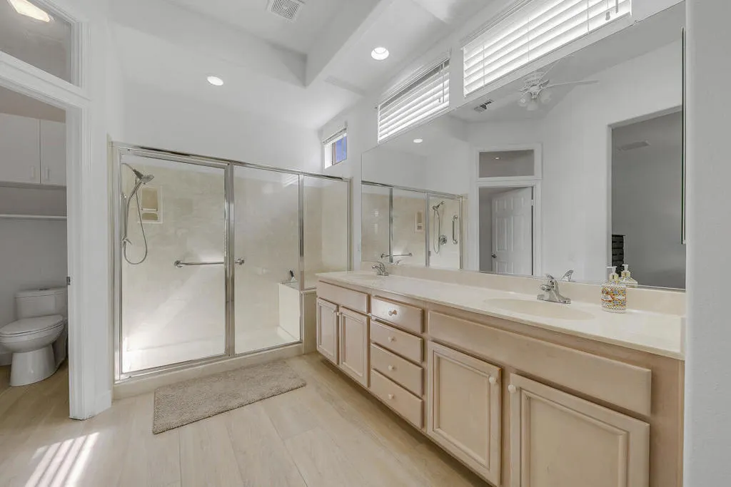 38543 Bent Palm Drive, Palm Desert, California 92211 home-pic-17